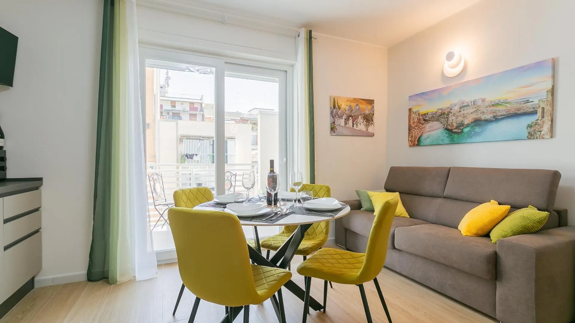 Private Parking - Athena Suite Nel Cuore Di Bari Apartment