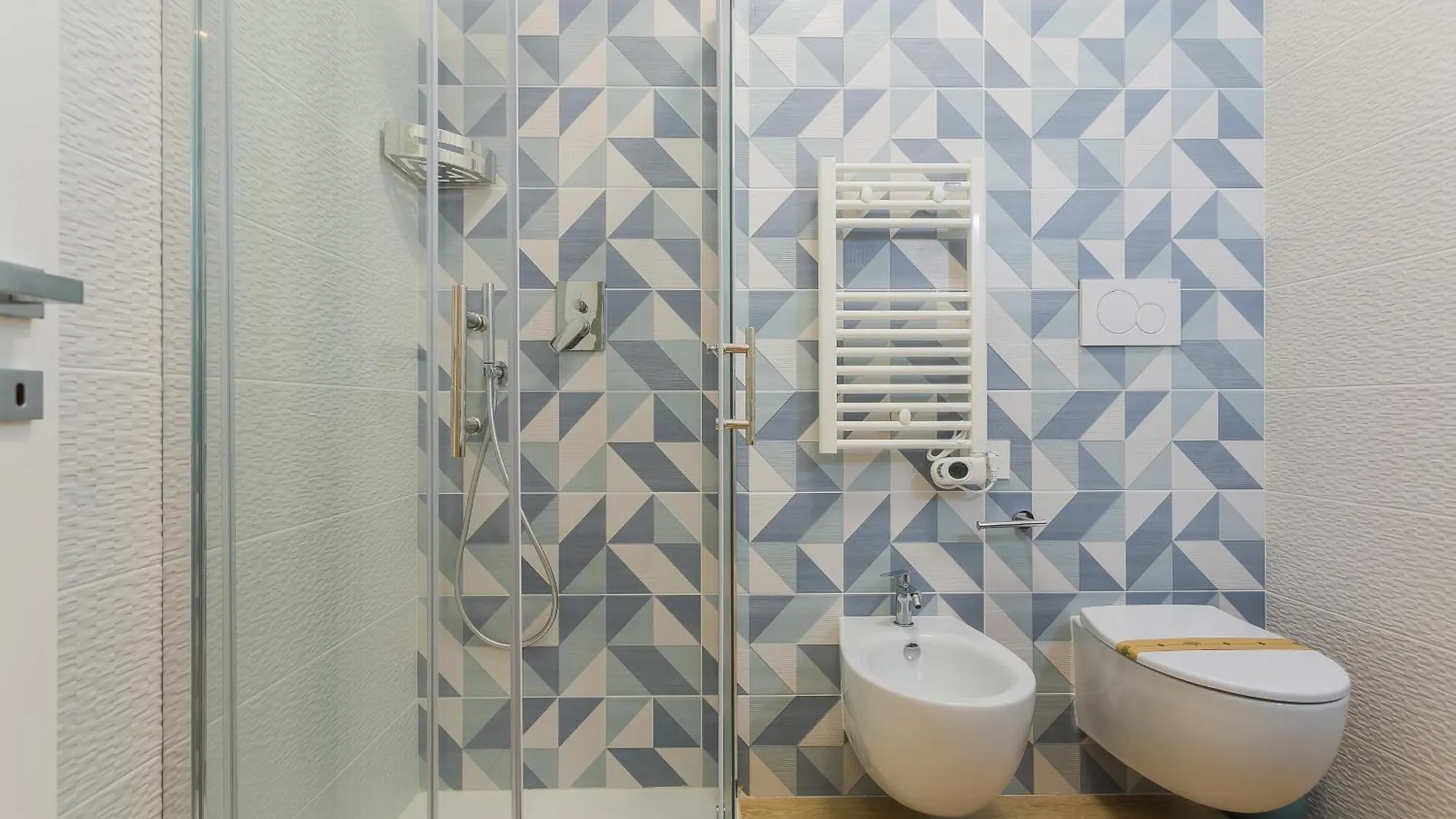 Private Parking - Athena Suite Nel Cuore Di Bari Apartment